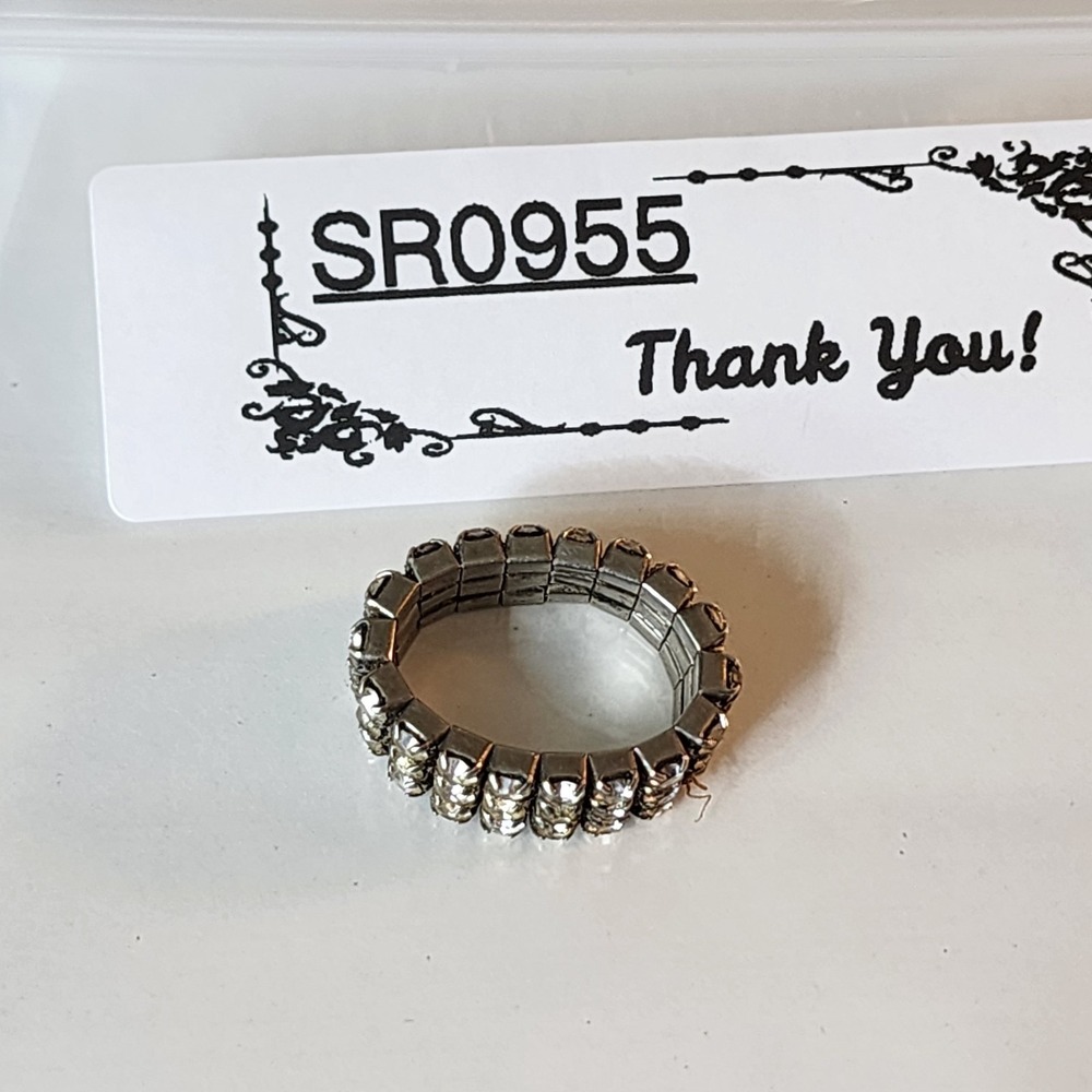 Vintage Clear Rhinestone Stretch Ring Silver Tone Chunky Cocktail Statement Glam - Picture 5 of 5